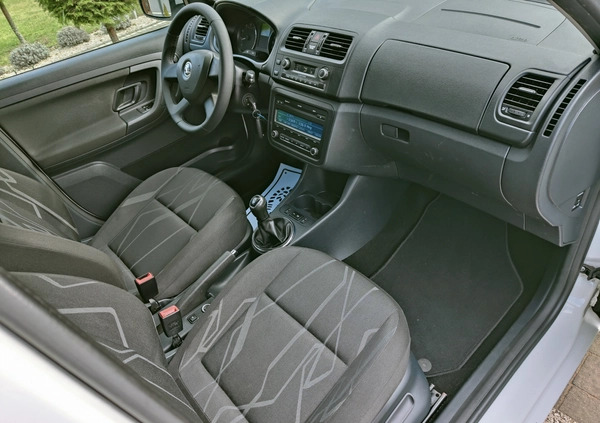 Skoda Fabia cena 18500 przebieg: 193000, rok produkcji 2013 z Warka małe 529